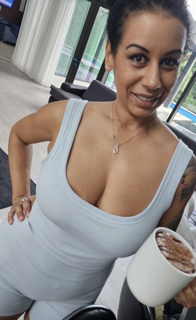 😈 I DON’T CHARGE🔥Need a guy who knows how to work that dick🍆I’m just horny!Text me on 14022010378 - Image 2